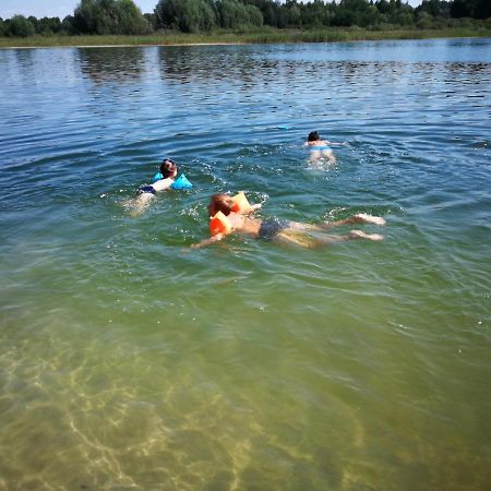 Domki Domek Na Jeziorem Wilczynskim Budzislawskim , Las, Osobno Ogrodzony 2-6 Osob- Klimatyzacja, Ogrzewanie, 62-550 Zygmuntowo Gm Wilczyn Zygmuntowo (Konin) Exterior foto